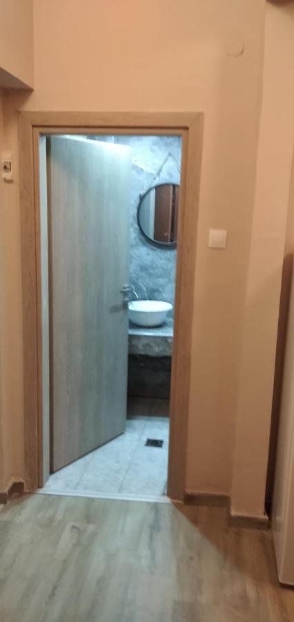 Closer Center Apartments. *